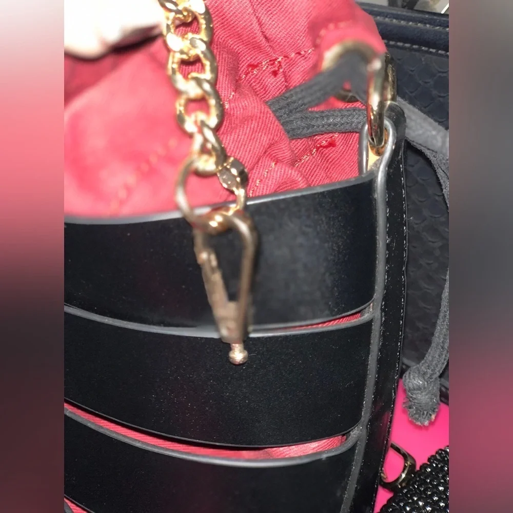 Unknown Elegant Black Bucket Bag with Gold Chain.   Contemporary Minimalism